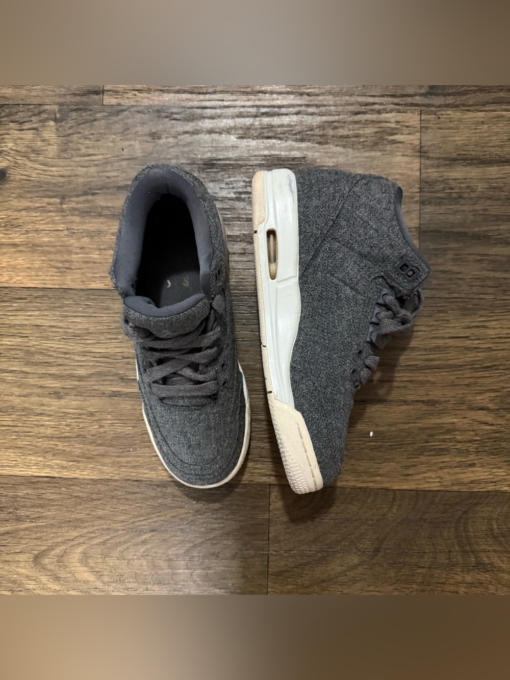 Jordan Retro 3 Wool Size 4.5Y// 6 Women